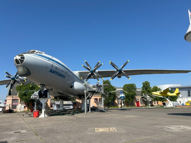 Antonov 22